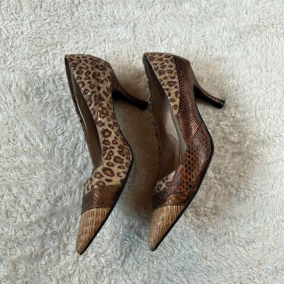 BKE - Buckle leopard and snakeskin pointed toe heels, size Probs 8.5 - Picture 5 of 10
